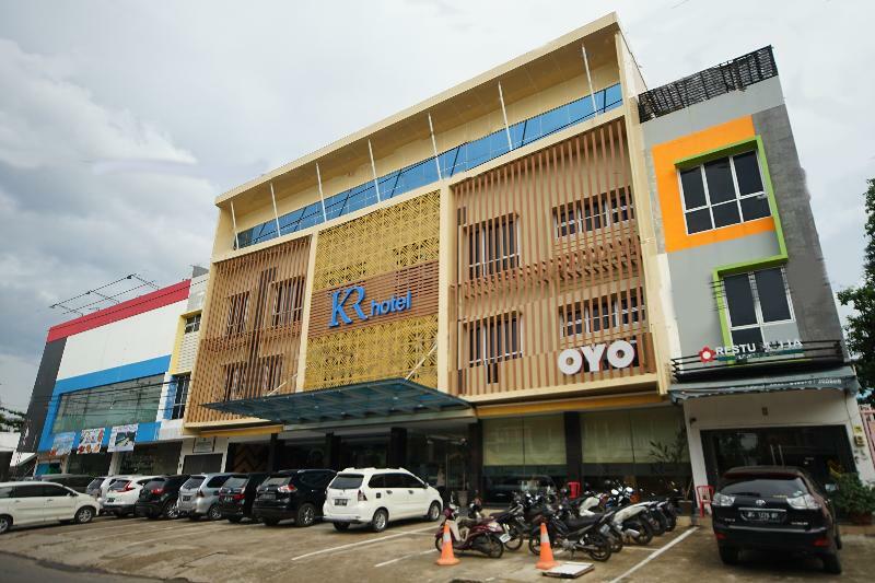 Oyo 344 Kr Hotel 巨港 外观 照片